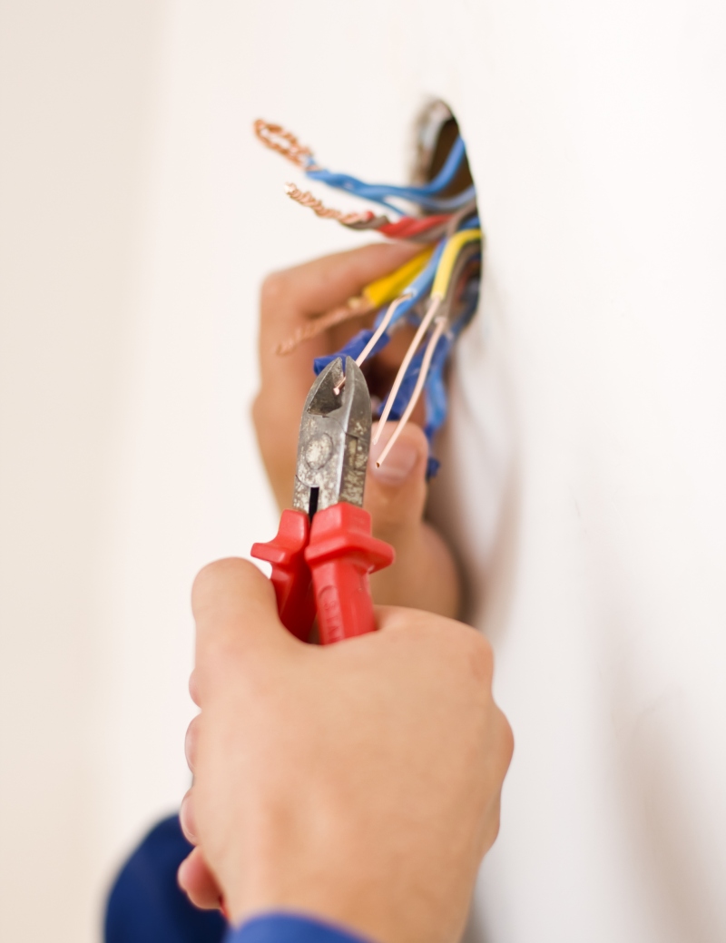 Electricians Borehamwood, Elstree, Well End, WD6